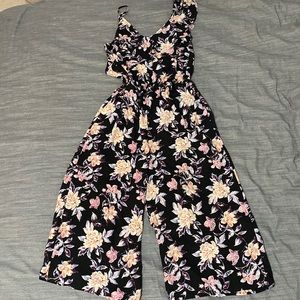 Women’s Pant Jumpsuit Size Small